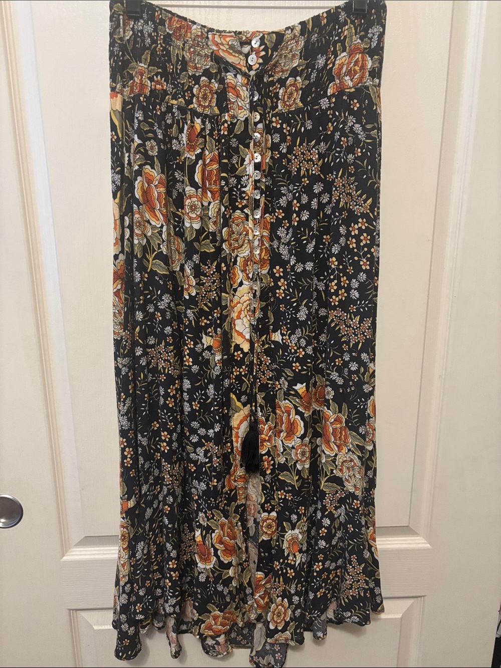 Rachel Zoe Black Floral Boho Flowy Maxi Skirt with Button Front Elastic Waist